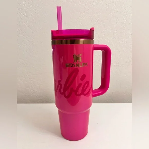 Stanley x Barbie Quencher H2.0 Tumbler - 30 oz - Picture 3 of 6